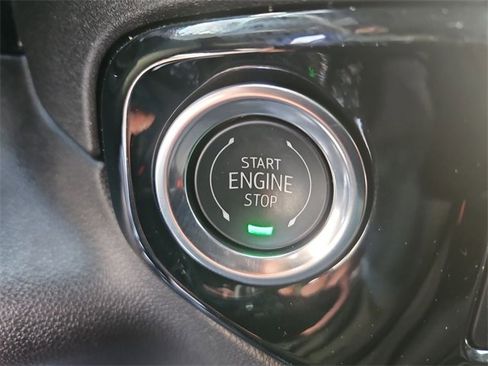 Used 2025 Chevrolet Silverado 1500 LT image 17