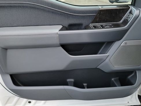 Used 2022 Ford F150 Lariat w/ Equipment Group 502A High image 18