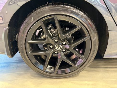 Used 2023 Honda Civic Sport image 25