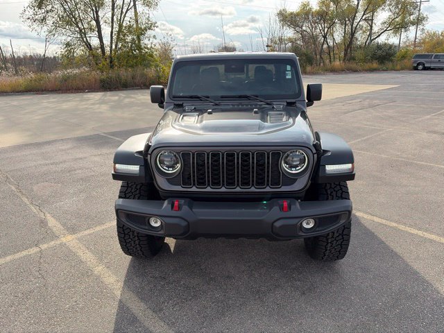 Used 2025 Jeep Gladiator Rubicon w/ Convenience Group AWD/4WD image 2