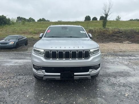 Used 2022 Jeep Wagoneer Series III AWD/4WD image 8
