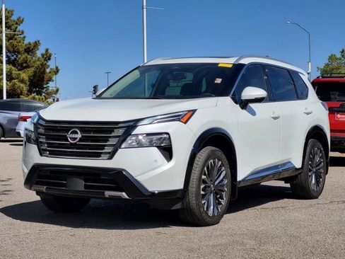 Certified 2024 Nissan Rogue Platinum w/ Platinum Premium Package image 3