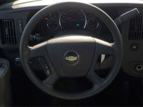Used 2021 Chevrolet Express 2500 w/ Driver Convenience Package image 18