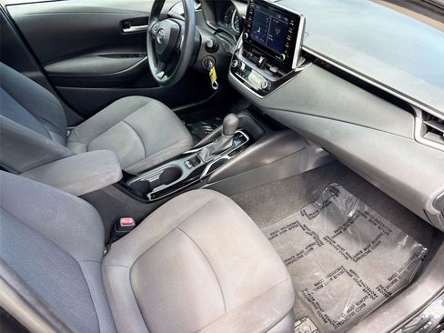 Used 2021 Toyota Corolla LE FWD image 26