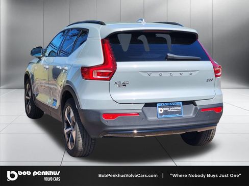 Used 2025 Volvo XC40 B5 Plus AWD/4WD image 27