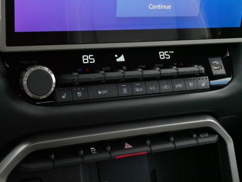 Certified 2026 Toyota Tundra Limited w/ Power Package image 23