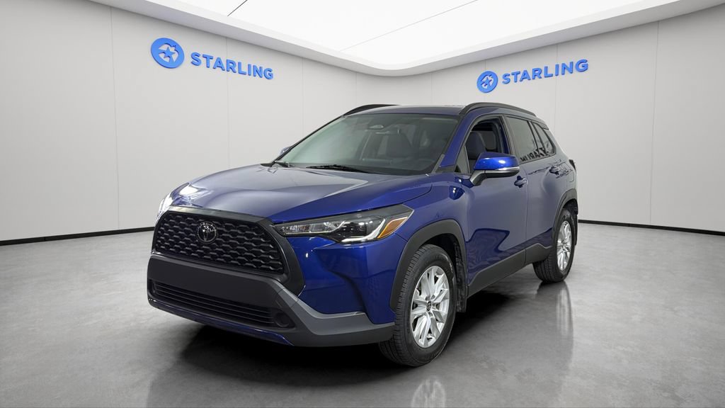 Used 2023 Toyota Corolla Cross LE FWD image 1