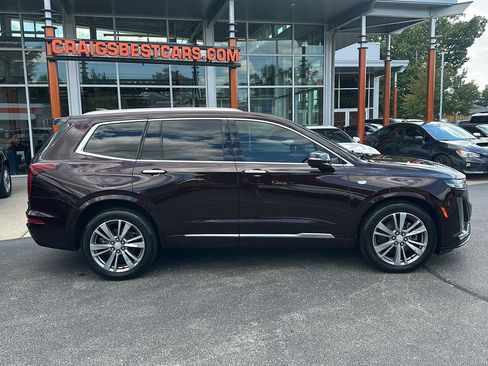 Used 2020 Cadillac XT6 Premium Luxury FWD image 2