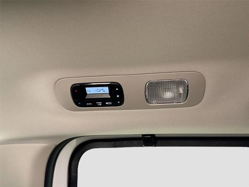 New 2026 Honda Odyssey Touring image 26