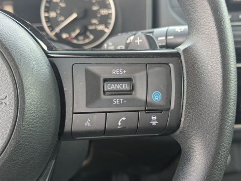 Used 2021 Nissan Rogue SV AWD/4WD image 19