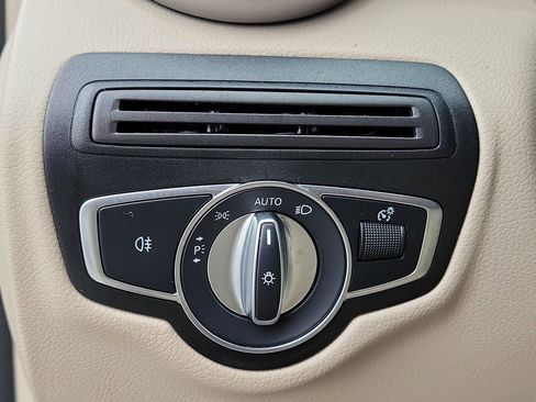 Certified 2022 Mercedes-Benz GLC 300 GLC 300 image 27