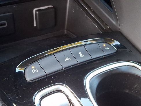 Certified 2022 Buick Envision Preferred FWD image 16