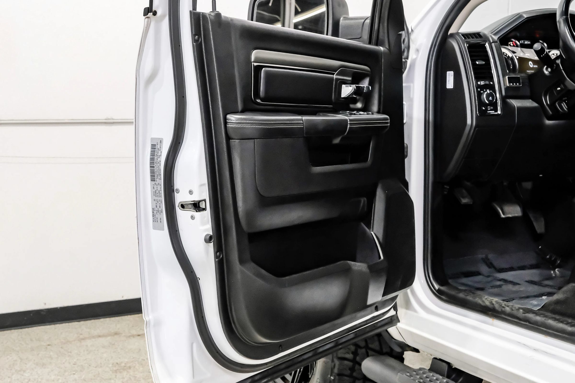 Used 2018 RAM 1500 Sport w/ Quick Order Package 26Q Night AWD/4WD image 50