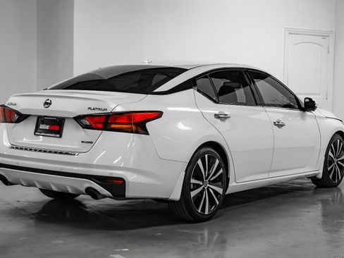 Used 2020 Nissan Altima 2.0 Platinum image 10