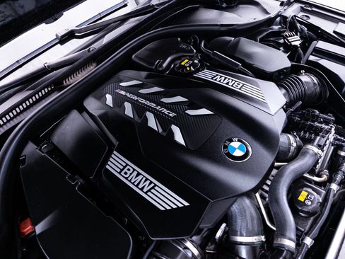 Used 2023 BMW M550i xDrive w/ Executive Package AWD/4WD image 3
