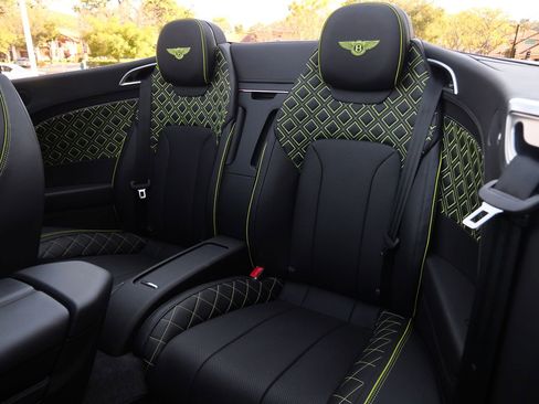 Used 2023 Bentley Continental GT V8 image 22