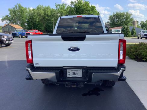 Used 2024 Ford F250 XLT AWD/4WD image 5