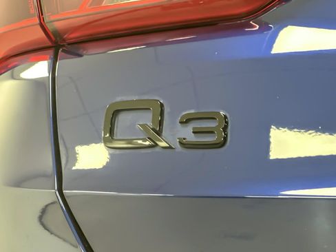 Certified 2023 Audi Q3 2.0T Premium image 25