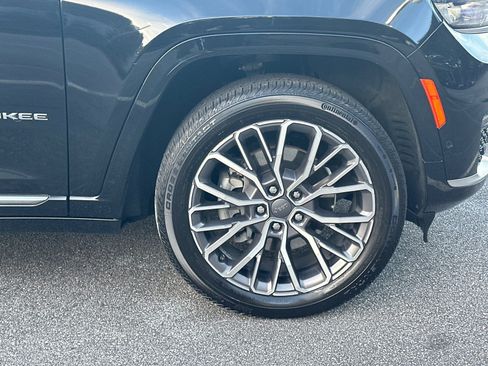 Used 2022 Jeep Grand Cherokee L Summit image 12