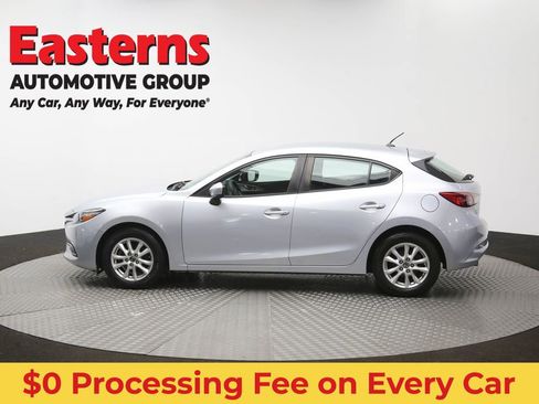 Used 2017 MAZDA MAZDA3 Sport FWD image 60
