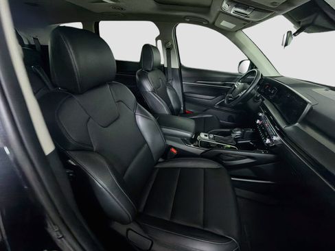 Used 2025 Kia Telluride S FWD image 34