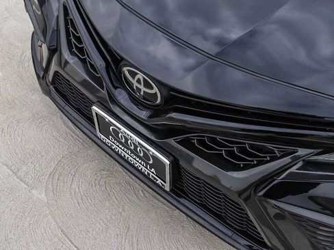 Used 2023 Toyota Camry XSE image 8