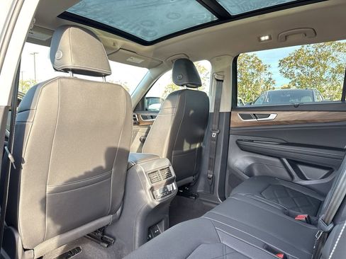 New 2026 Volkswagen Atlas SE image 13