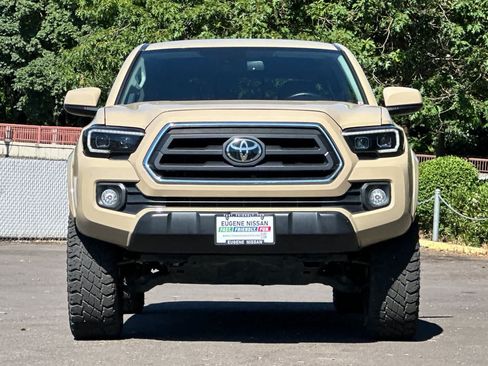 Used 2020 Toyota Tacoma SR5 AWD/4WD image 10