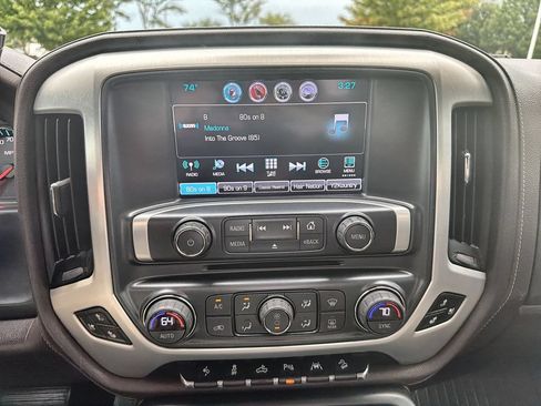 Used 2018 GMC Sierra 1500 SLT AWD/4WD image 12