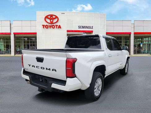 Used 2024 Toyota Tacoma SR5 w/ SR5 Upgrade Package AWD/4WD image 3
