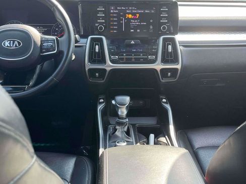 Used 2021 Kia Sorento S FWD image 3