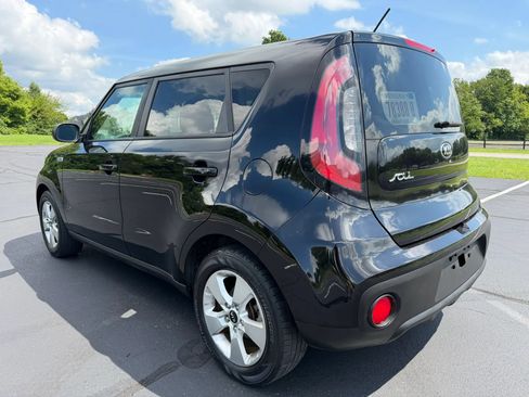 Used 2017 Kia Soul FWD image 4