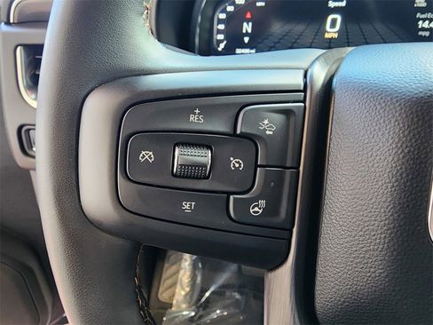 Used 2023 GMC Yukon AT4 image 21