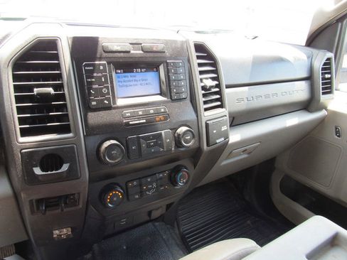 Used 2020 Ford F550 2WD Crew Cab Super Duty image 34