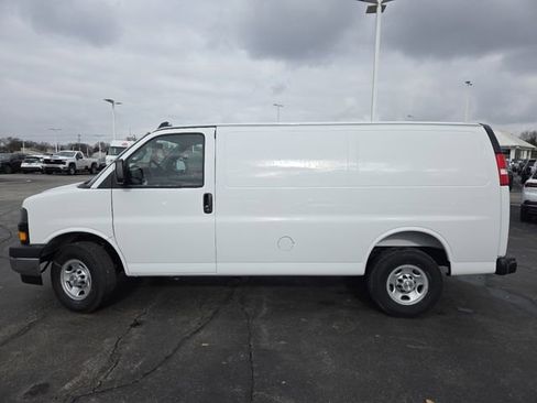 New 2025 Chevrolet Express 2500 w/ Driver Convenience Package image 19