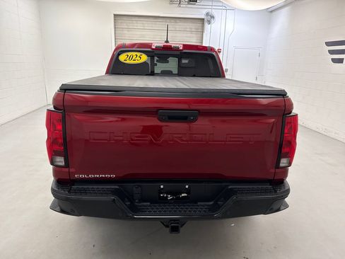 Used 2025 Chevrolet Colorado Trail Boss AWD/4WD image 4