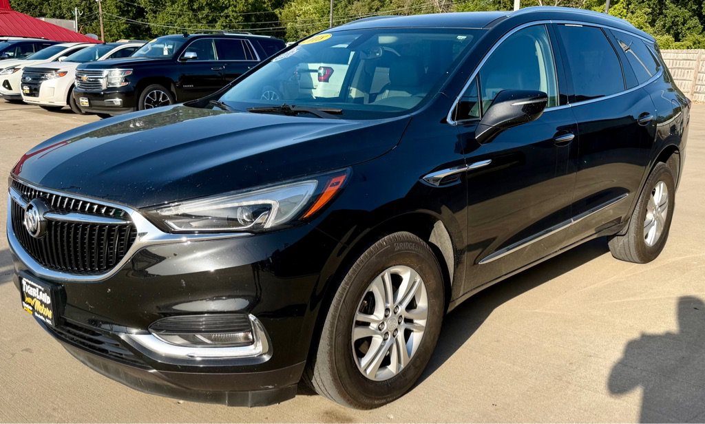 Used 2018 Buick Enclave Essence w/ Trailering Package FWD image 3