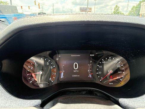 Used 2024 Jeep Compass Latitude AWD/4WD image 9