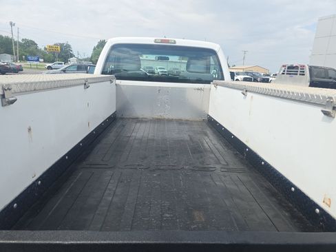 Used 2014 Ford F250 XL w/ Power Equipment Group RWD image 10