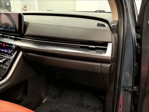 Used 2024 Kia Carnival SX Prestige FWD image 19