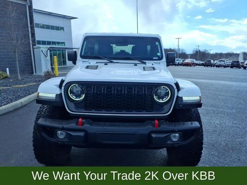 Used 2024 Jeep Wrangler Unlimited Rubicon image 9