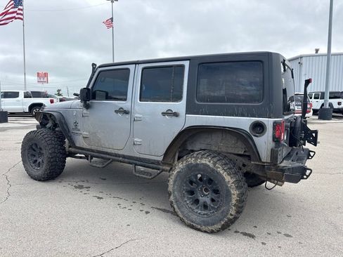 Used 2013 Jeep Wrangler Unlimited Sport AWD/4WD image 8
