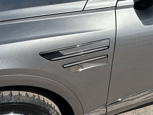 Used 2024 Genesis GV80 2.5T image 36