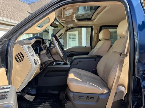 Used 2016 Ford F250 Lariat w/ Lariat Ultimate Package image 12