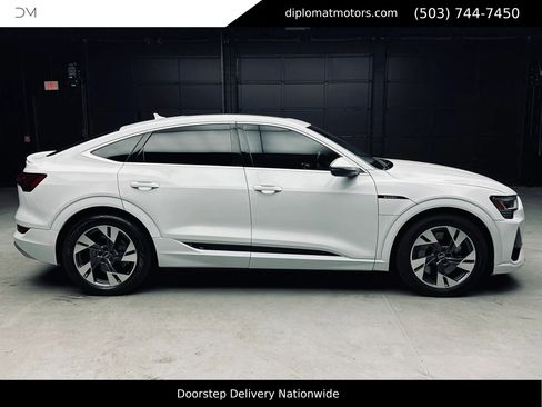 Used 2021 Audi e-tron Premium AWD/4WD image 8