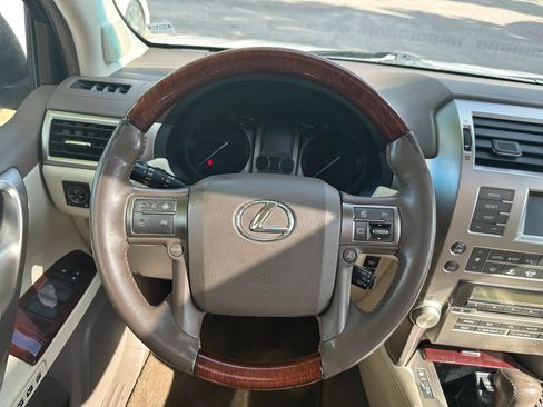Used 2012 Lexus GX 460 w/ Comfort Plus Pkg AWD/4WD image 32