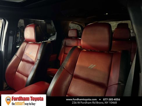 Used 2021 Dodge Durango R/T w/ Blacktop Package AWD/4WD image 19