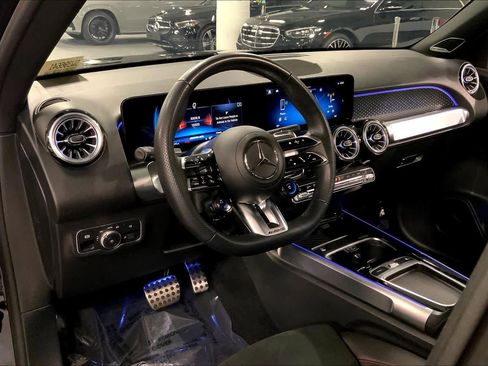 Used 2025 Mercedes-Benz GLB 35 AMG 4MATIC image 16