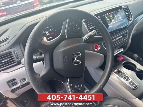 Used 2021 Honda Pilot EX image 11