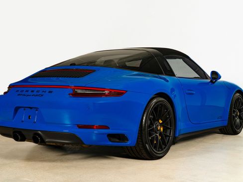 Used 2018 Porsche 911 Targa 4 GTS image 7